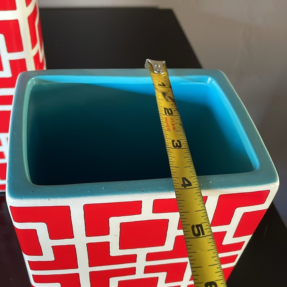 Decorative Contemporary Design Containers - Picture 4 of 7